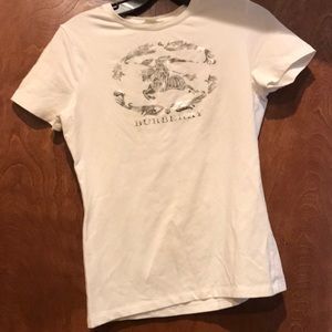 Burberry t shirt